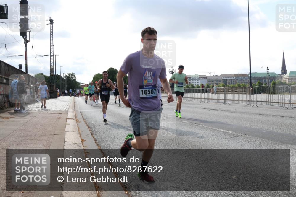 29.06.2025 - hella hamburg halbmarathon Lena Gebhardt http://msf.ph/oto/8287622 29.06.2025 09:46:06 Lombardsbrücke 14293, 16507, 3809, 1080, 1686, 1707, 1894, 2460, 2525, 3809, 3843, 3955, 4463, 4679, 4812, 5042, 5187, 5550, 6169, 6495, 6878, 7055, 7186, 7845, 7880, 7901, 7965, 8062, 8190, 8864, 8956, 9345, 10270, 10453, 10484, 10876, 11120, 11199, 11282, 11833, 12189, 12232, 12308, 12681, 13066, 13167, 13252, 13343, 13617, 13618, 13686, 13754, 14167, 14276, 14293, 15115, 15391, 15689, 16507, 16580, 16931, 17213, 17768 meine-sportfotos.de
