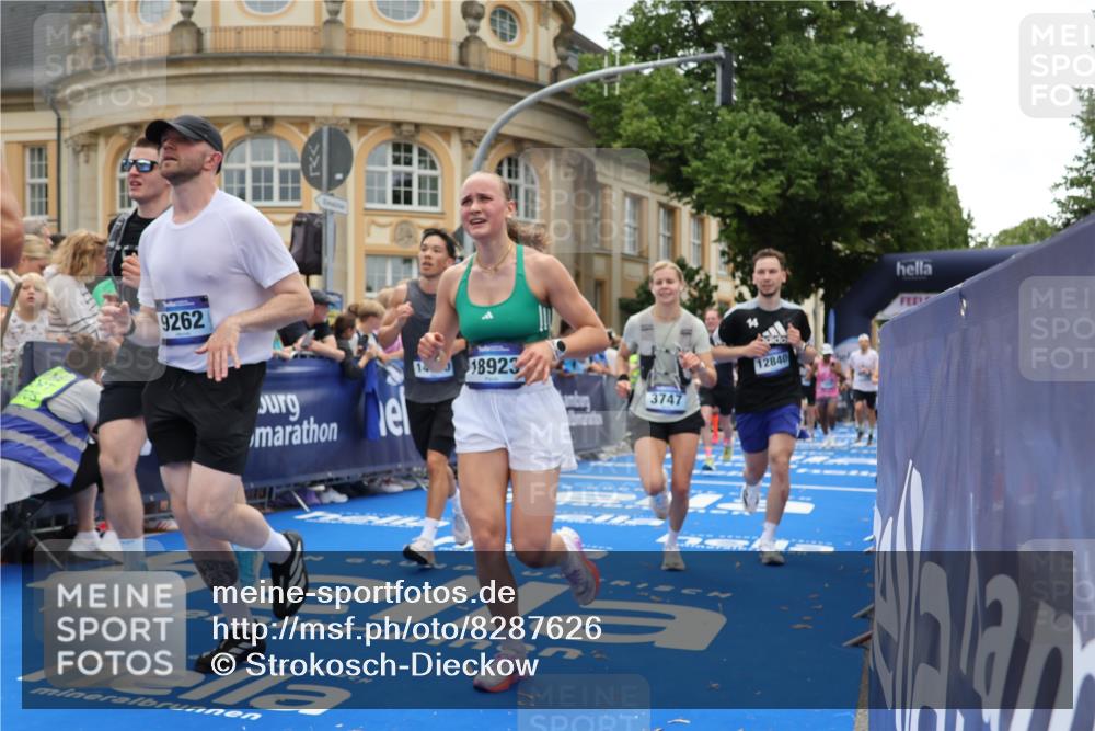 29.06.2025 - hella hamburg halbmarathon Strokosch-Dieckow http://msf.ph/oto/8287626 29.06.2025 10:48:28 Ziel 1163, 1176, 1537, 2213, 3747, 5129, 5362, 5421, 5528, 6081, 6923, 8216, 9262, 10000, 10860, 11451, 11579, 12149, 12549, 12690, 12840, 13962, 14033, 14990, 15573, 15808, 15917, 17395, 17745, 17855, 18251, 18790, 18815, 18923 meine-sportfotos.de