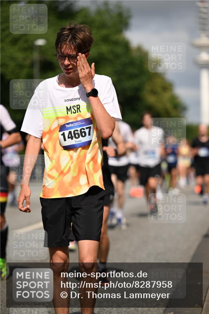 29.06.2025 - hella hamburg halbmarathon Dr. Thomas Lammeyer http://msf.ph/oto/8287958 29.06.2025 09:53:21 Kennedybrücke 1343, 1445, 1615, 1800, 1975, 2324, 2573, 2949, 3136, 3282, 3431, 3530, 4303, 4425, 5248, 5889, 6123, 6682, 7495, 7796, 8370, 8629, 8925, 9264, 9265, 9294, 9296, 10930 meine-sportfotos.de