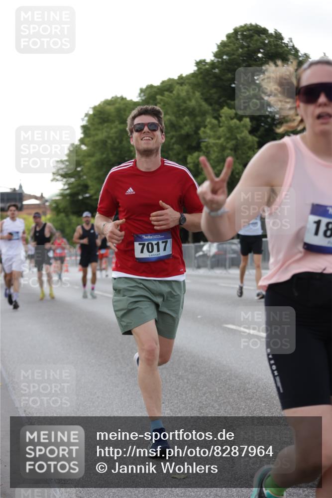 29.06.2025 - hella hamburg halbmarathon Jannik Wohlers http://msf.ph/oto/8287964 29.06.2025 10:03:42 Lombardsbrücke 1032, 1355, 2979, 3488, 4095, 4488, 5058, 5613, 6142, 6706, 7017, 8177, 8421, 8422, 8423, 9526, 9899, 10756, 11511, 11582, 12004, 12005, 12336, 12653, 13173, 13583, 15520, 15525, 15678, 16099, 17098, 17437, 17860, 17880, 18111, 18985 meine-sportfotos.de