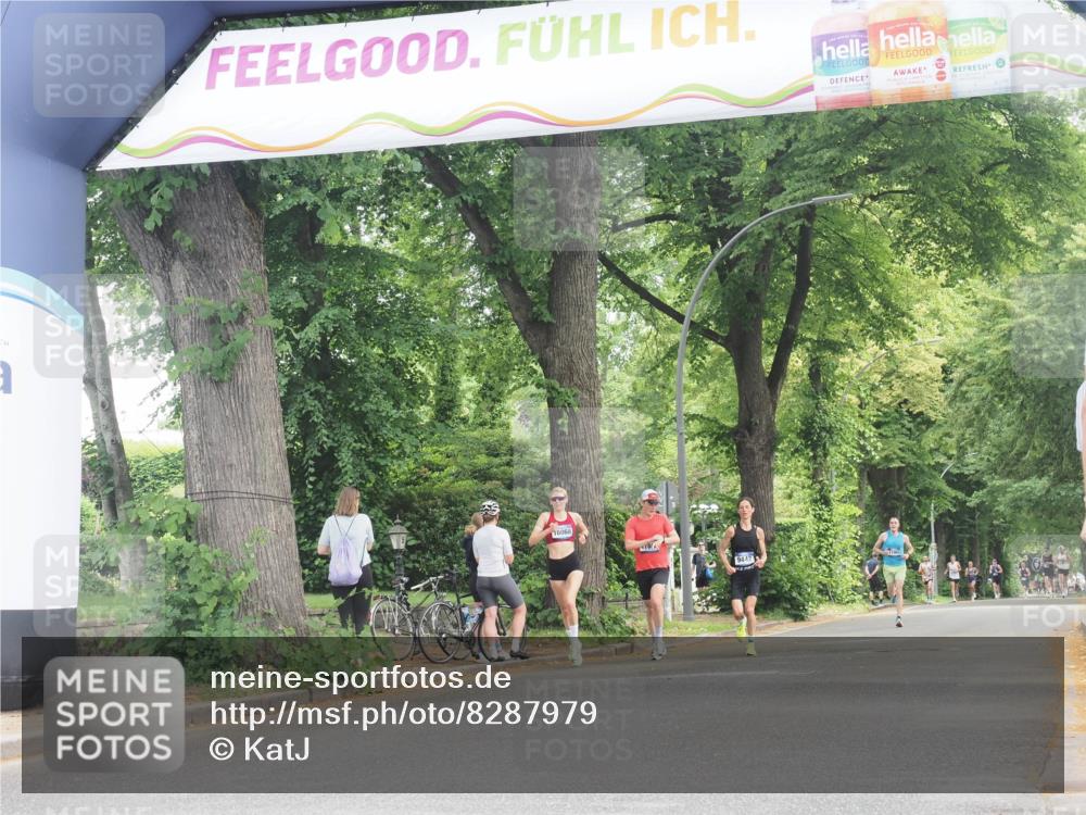 29.06.2025 - hella hamburg halbmarathon KatJ http://msf.ph/oto/8287979 29.06.2025 10:12:16 Zwischen KM18-KM19  meine-sportfotos.de