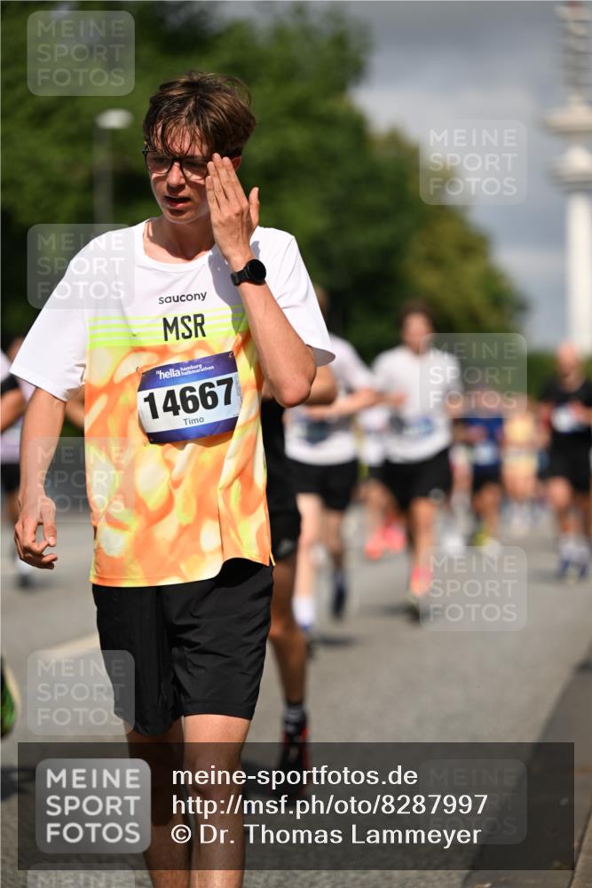 29.06.2025 - hella hamburg halbmarathon Dr. Thomas Lammeyer http://msf.ph/oto/8287997 29.06.2025 09:53:21 Kennedybrücke 1343, 1445, 1615, 1800, 1975, 2324, 2573, 2949, 3136, 3282, 3431, 3530, 4303, 4425, 5248, 5889, 6123, 6682, 7495, 7796, 8370, 8629, 8925, 9264, 9265, 9294, 9296, 10930 meine-sportfotos.de
