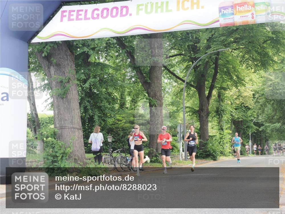 29.06.2025 - hella hamburg halbmarathon KatJ http://msf.ph/oto/8288023 29.06.2025 10:12:17 Zwischen KM18-KM19  meine-sportfotos.de