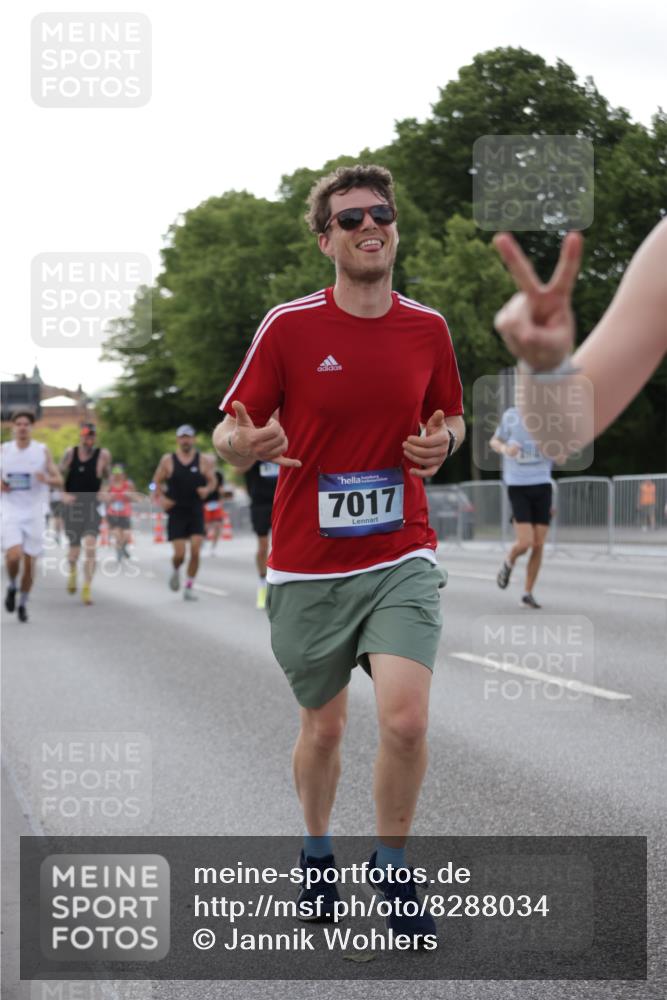 29.06.2025 - hella hamburg halbmarathon Jannik Wohlers http://msf.ph/oto/8288034 29.06.2025 10:03:42 Lombardsbrücke 1032, 1355, 2979, 3488, 4095, 4488, 5058, 5613, 6142, 6706, 7017, 8177, 8421, 8422, 8423, 9526, 9899, 10756, 11511, 11582, 12004, 12005, 12336, 12653, 13173, 13583, 15520, 15525, 15678, 16099, 17098, 17437, 17860, 17880, 18111, 18985 meine-sportfotos.de