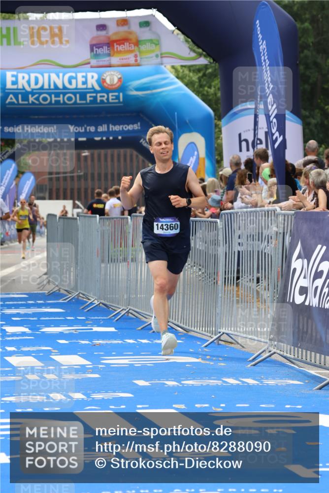 29.06.2025 - hella hamburg halbmarathon Strokosch-Dieckow http://msf.ph/oto/8288090 29.06.2025 10:20:41 Ziel 14360, 16988, 17402 meine-sportfotos.de