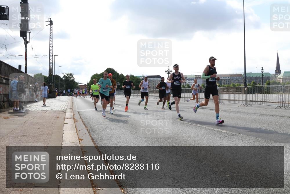 29.06.2025 - hella hamburg halbmarathon Lena Gebhardt http://msf.ph/oto/8288116 29.06.2025 09:46:08 Lombardsbrücke 5042, 43, 7845, 11833, 18235, 1080, 1686, 1894, 2460, 2525, 3809, 3843, 3955, 4463, 4812, 5042, 5187, 5550, 6169, 6495, 6878, 7055, 7186, 7534, 7845, 7880, 7901, 7965, 8062, 8190, 8864, 8956, 9345, 10270, 10453, 10484, 10865, 10876, 11120, 11199, 11282, 11833, 12189, 12232, 12308, 12681, 13167, 13252, 13343, 13617, 13686, 13754, 14167, 14276, 14293, 15115, 15391, 15689, 16507, 16580, 16931, 17213, 17768 meine-sportfotos.de