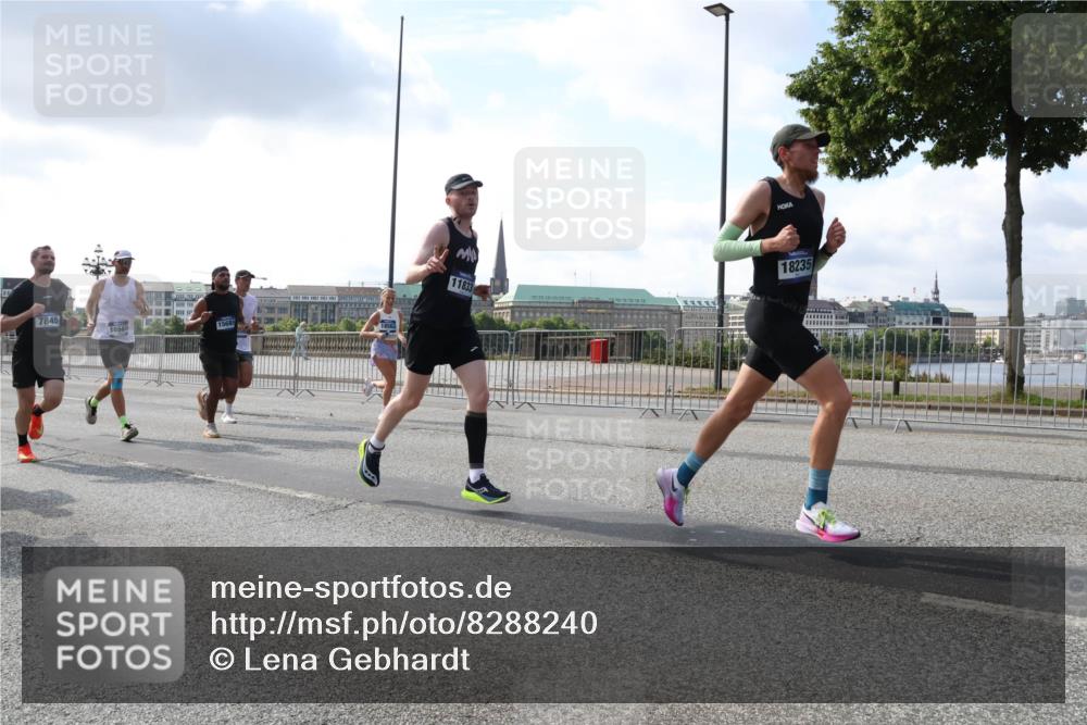 29.06.2025 - hella hamburg halbmarathon Lena Gebhardt http://msf.ph/oto/8288240 29.06.2025 09:46:09 Lombardsbrücke 7845, 16580, 15689, 18563, 11833, 18235, 1080, 1686, 1894, 2460, 2525, 3809, 3843, 3955, 4463, 4812, 5042, 5187, 5550, 6169, 6495, 6878, 7055, 7186, 7534, 7845, 7880, 7901, 7965, 8062, 8190, 8784, 8864, 8956, 9345, 10270, 10453, 10484, 10865, 11120, 11199, 11282, 11833, 12189, 12232, 12308, 12681, 13167, 13252, 13343, 13617, 13686, 13754, 14167, 14276, 14293, 15115, 15391, 15689, 16065, 16140, 16507, 16580, 16931, 17213, 17768 meine-sportfotos.de