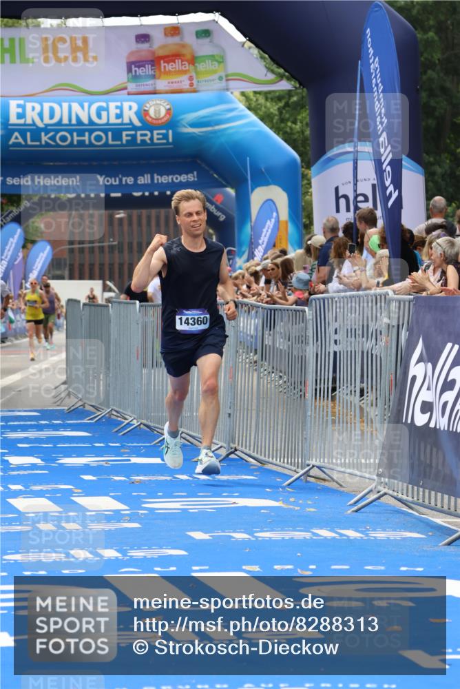 29.06.2025 - hella hamburg halbmarathon Strokosch-Dieckow http://msf.ph/oto/8288313 29.06.2025 10:20:41 Ziel 14360, 16988, 17402 meine-sportfotos.de