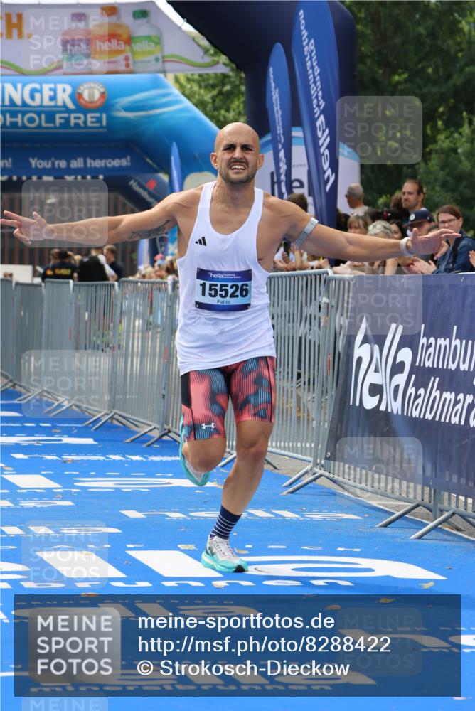 29.06.2025 - hella hamburg halbmarathon Strokosch-Dieckow http://msf.ph/oto/8288422 29.06.2025 10:20:34 Ziel 14360, 15526 meine-sportfotos.de