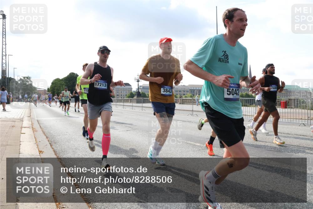 29.06.2025 - hella hamburg halbmarathon Lena Gebhardt http://msf.ph/oto/8288506 29.06.2025 09:46:11 Lombardsbrücke 112, 17213, 3843, 5042, 15689, 1080, 1686, 1894, 2460, 2525, 3809, 3843, 3955, 4463, 4812, 5042, 5187, 5550, 6169, 6495, 6878, 7055, 7186, 7534, 7845, 7880, 7901, 7965, 8062, 8784, 8864, 8956, 9345, 10270, 10453, 10484, 10865, 10929, 11199, 11282, 11833, 12189, 12232, 12681, 13167, 13252, 13343, 13617, 13686, 13754, 14167, 14276, 14293, 15115, 15391, 15689, 16065, 16140, 16507, 16580, 16931, 17213, 17768 meine-sportfotos.de
