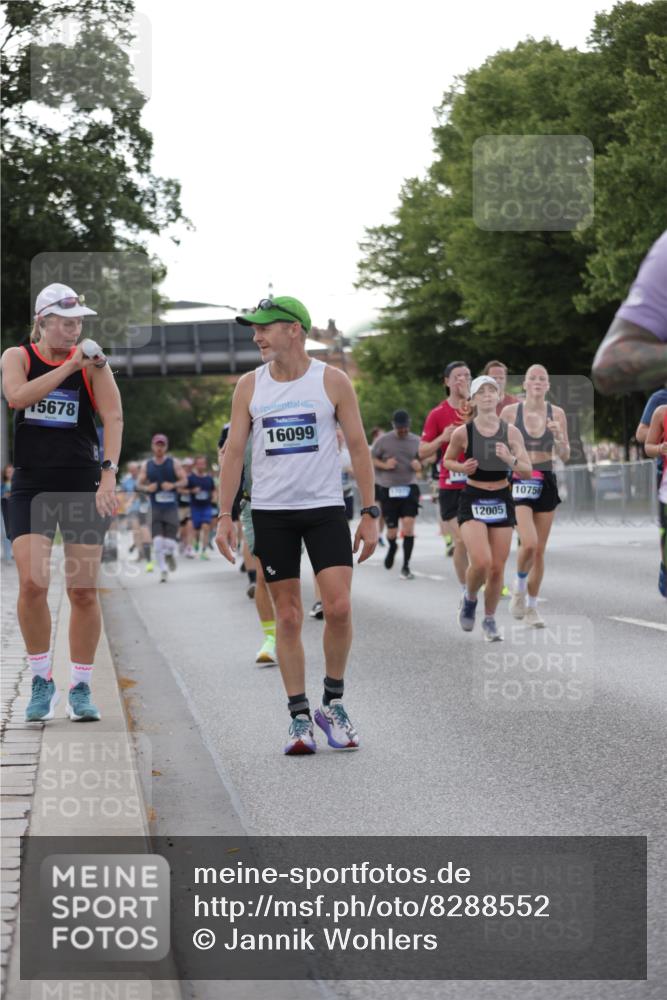 29.06.2025 - hella hamburg halbmarathon Jannik Wohlers http://msf.ph/oto/8288552 29.06.2025 10:03:47 Lombardsbrücke 2979, 3488, 4488, 4587, 5058, 5354, 5365, 5976, 6142, 6706, 6709, 7017, 8177, 8421, 8422, 8423, 9526, 10756, 11511, 11582, 12004, 12005, 12998, 13173, 13583, 14340, 14436, 15525, 15678, 16099, 17071, 17437, 17860, 17880, 18111, 18199, 18985 meine-sportfotos.de