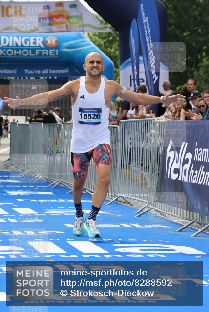29.06.2025 - hella hamburg halbmarathon Strokosch-Dieckow http://msf.ph/oto/8288592 29.06.2025 10:20:34 Ziel 14360, 15526 meine-sportfotos.de