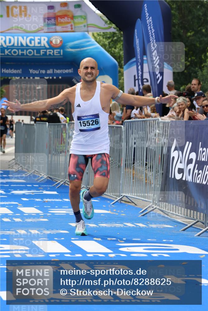 29.06.2025 - hella hamburg halbmarathon Strokosch-Dieckow http://msf.ph/oto/8288625 29.06.2025 10:20:34 Ziel 14360, 15526 meine-sportfotos.de