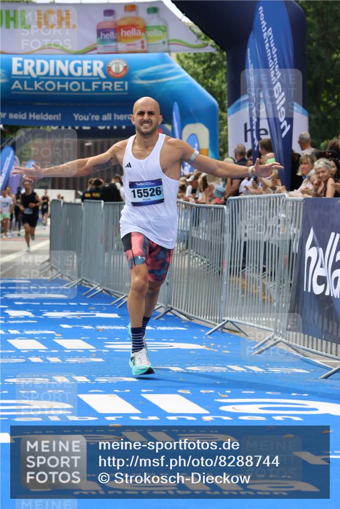29.06.2025 - hella hamburg halbmarathon Strokosch-Dieckow http://msf.ph/oto/8288744 29.06.2025 10:20:34 Ziel 14360, 15526 meine-sportfotos.de
