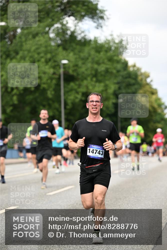 29.06.2025 - hella hamburg halbmarathon Dr. Thomas Lammeyer http://msf.ph/oto/8288776 29.06.2025 10:37:15 Kennedybrücke 1078, 1199, 1324, 1373, 1732, 1879, 2059, 2384, 2838, 3221, 3341, 3391, 3422, 3560, 3653, 3708, 3871, 4030, 4096, 4446, 4555, 5156, 5581, 5917, 6861, 7135, 7750, 8170, 8175, 8595, 8839, 8993, 9034, 9289, 9471, 9750, 9768, 9780, 10770 meine-sportfotos.de