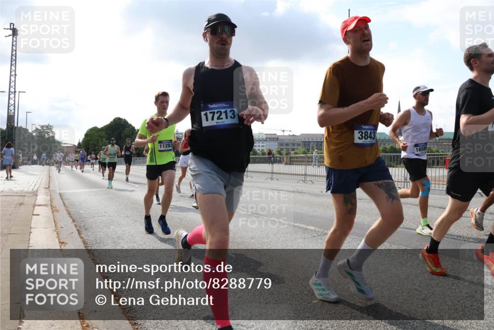 29.06.2025 - hella hamburg halbmarathon Lena Gebhardt http://msf.ph/oto/8288779 29.06.2025 09:46:11 Lombardsbrücke 14276, 11282, 17213, 3843, 16580, 1080, 1686, 1894, 2460, 2525, 3809, 3843, 3955, 4463, 4812, 5042, 5187, 5550, 6169, 6495, 6878, 7055, 7186, 7534, 7845, 7880, 7901, 7965, 8062, 8784, 8864, 8956, 9345, 10270, 10453, 10484, 10865, 10929, 11199, 11282, 11833, 12189, 12232, 12681, 13167, 13252, 13343, 13617, 13686, 13754, 14167, 14276, 14293, 15115, 15391, 15689, 16065, 16140, 16507, 16580, 16931, 17213, 17768 meine-sportfotos.de