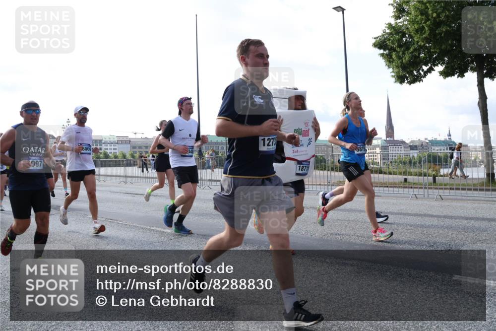 29.06.2025 - hella hamburg halbmarathon Lena Gebhardt http://msf.ph/oto/8288830 29.06.2025 09:58:37 Lombardsbrücke 097, 8006, 348, 1273, 2, 1, 3819, 18715, 1034, 1190, 1285, 1410, 1727, 1815, 1946, 1951, 2029, 2034, 2070, 2518, 2636, 2656, 2711, 2840, 2883, 2907, 3041, 3097, 3334, 3819, 3859, 3952, 4120, 4152, 4167, 4903, 5077, 5084, 5093, 5259, 5378, 5721, 5894, 6164, 6272, 6294, 6433, 6592, 6657, 6759, 6877, 6897, 7082, 7369, 7409, 7716, 7732, 7856, 7896, 8068, 8154, 8311, 8322, 8393, 8508, 8590, 8639, 8721, 8825, 9012, 9057, 9562, 9656, 9727, 9770, 10084 meine-sportfotos.de