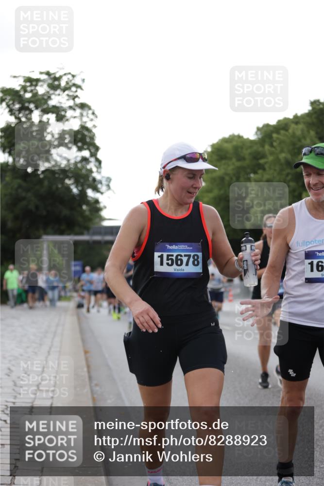 29.06.2025 - hella hamburg halbmarathon Jannik Wohlers http://msf.ph/oto/8288923 29.06.2025 10:03:51 Lombardsbrücke 2979, 3488, 4587, 5058, 5354, 5365, 5976, 6142, 6706, 6709, 7017, 8177, 8217, 8421, 8422, 8423, 9526, 10756, 11511, 11582, 12004, 12005, 12998, 13583, 14340, 14436, 14917, 15525, 15678, 16099, 17071, 17437, 17860, 17880, 18199 meine-sportfotos.de
