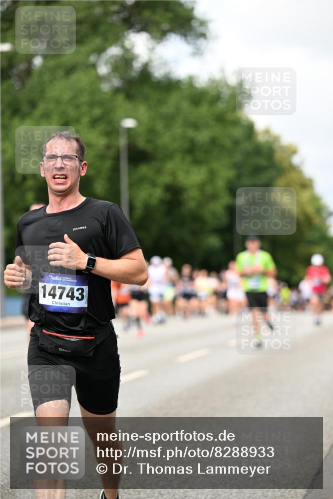 29.06.2025 - hella hamburg halbmarathon Dr. Thomas Lammeyer http://msf.ph/oto/8288933 29.06.2025 10:37:16 Kennedybrücke 1078, 1199, 1324, 1373, 1732, 1879, 2059, 2384, 2838, 3221, 3341, 3391, 3422, 3560, 3653, 3708, 3871, 4030, 4096, 4164, 4446, 4555, 5156, 5581, 5917, 6773, 6861, 7135, 7750, 8170, 8175, 8595, 8839, 8993, 9034, 9289, 9471, 9750, 9768, 9780, 10770 meine-sportfotos.de