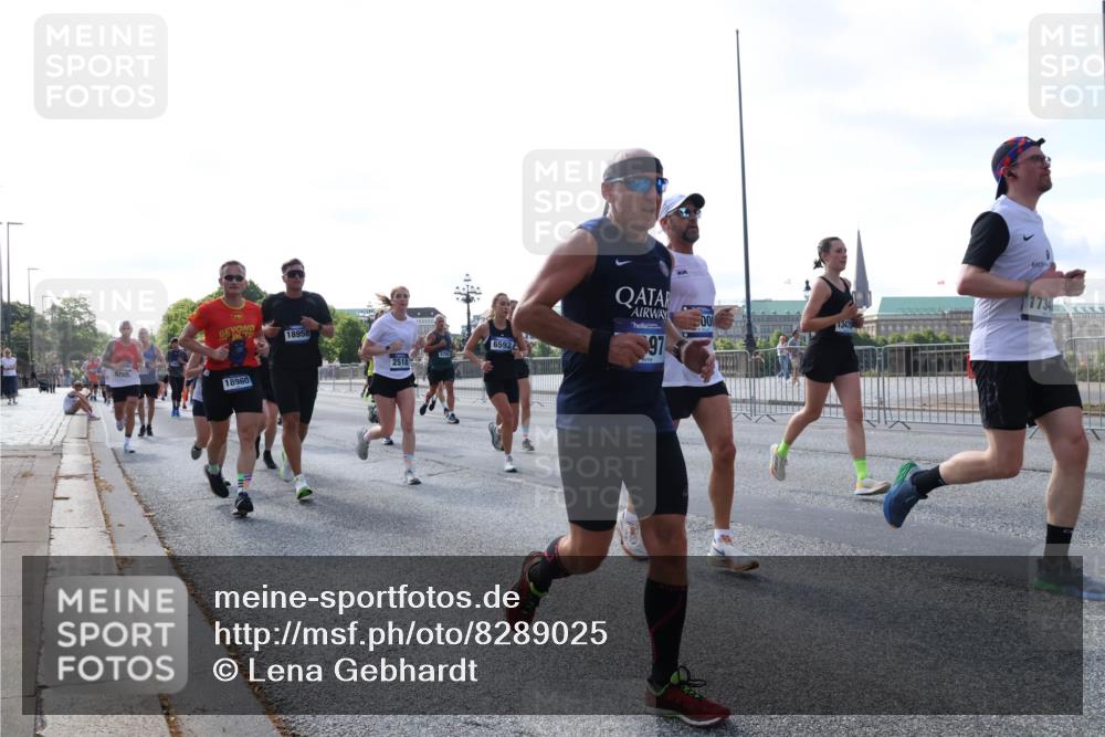 29.06.2025 - hella hamburg halbmarathon Lena Gebhardt http://msf.ph/oto/8289025 29.06.2025 09:58:38 Lombardsbrücke 18960, 18958, 2518, 6592, 97, 00, 1734, 1034, 1190, 1285, 1410, 1485, 1727, 1815, 1946, 1951, 2029, 2034, 2070, 2518, 2656, 2711, 2840, 2883, 2907, 3041, 3097, 3334, 3819, 3859, 3952, 4120, 4152, 4167, 4903, 5077, 5084, 5093, 5259, 5378, 5721, 5894, 6164, 6272, 6294, 6433, 6592, 6657, 6759, 6877, 6897, 7082, 7369, 7409, 7716, 7732, 7856, 7896, 8068, 8154, 8311, 8322, 8393, 8508, 8590, 8639, 8721, 8825, 9012, 9057, 9562, 9656, 9727, 9770, 10084 meine-sportfotos.de