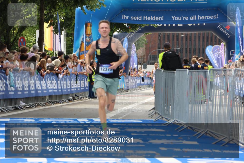 29.06.2025 - hella hamburg halbmarathon Strokosch-Dieckow http://msf.ph/oto/8289031 29.06.2025 10:20:21 Ziel 12373, 16245 meine-sportfotos.de