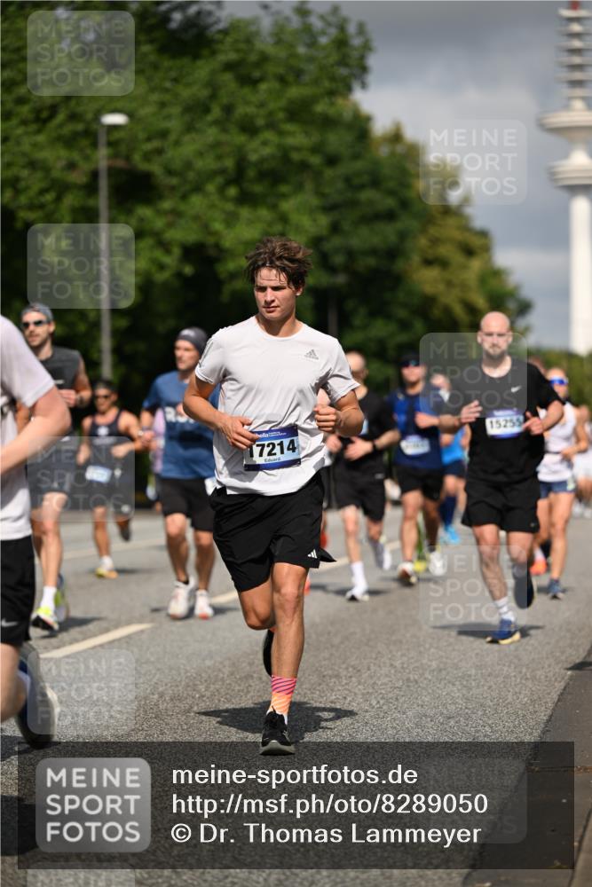29.06.2025 - hella hamburg halbmarathon Dr. Thomas Lammeyer http://msf.ph/oto/8289050 29.06.2025 09:53:24 Kennedybrücke 1343, 1445, 1615, 1800, 1975, 2324, 2573, 2949, 3282, 3431, 3530, 4303, 4425, 5248, 5889, 6123, 6682, 7495, 7796, 8370, 8629, 8925, 9264, 9265, 9294, 9296, 9979, 10894, 10930 meine-sportfotos.de