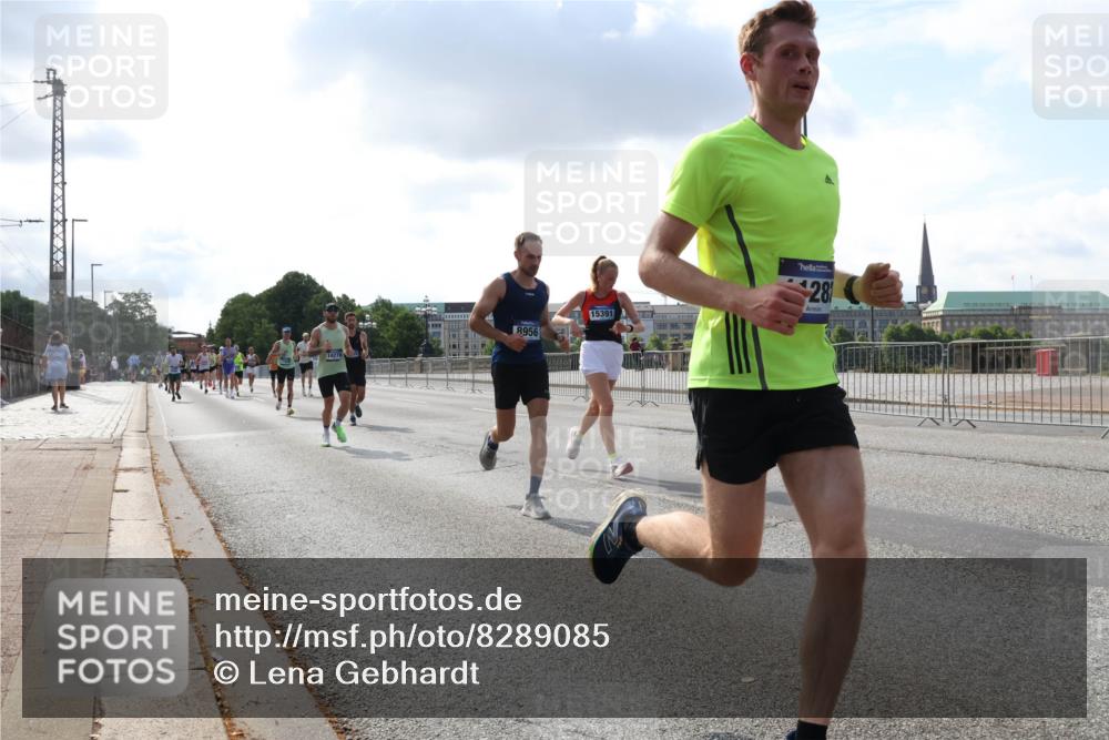 29.06.2025 - hella hamburg halbmarathon Lena Gebhardt http://msf.ph/oto/8289085 29.06.2025 09:46:12 Lombardsbrücke 14276, 8956, 15391, 281, 066666, 1080, 1686, 1894, 2460, 2525, 3809, 3843, 3955, 4463, 4812, 5042, 5187, 5550, 6169, 6495, 6878, 7055, 7186, 7534, 7845, 7880, 7901, 7965, 8062, 8784, 8864, 8956, 9345, 10270, 10453, 10484, 10865, 10929, 11199, 11230, 11282, 11833, 12189, 12232, 12681, 13167, 13252, 13343, 13617, 13686, 13754, 14167, 14276, 14293, 15115, 15391, 15689, 16065, 16140, 16507, 16580, 16931, 17213, 17768 meine-sportfotos.de