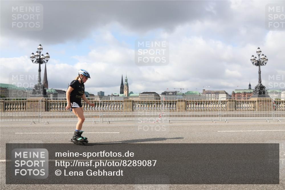 29.06.2025 - hella hamburg halbmarathon Lena Gebhardt http://msf.ph/oto/8289087 29.06.2025 09:05:48 Lombardsbrücke  meine-sportfotos.de
