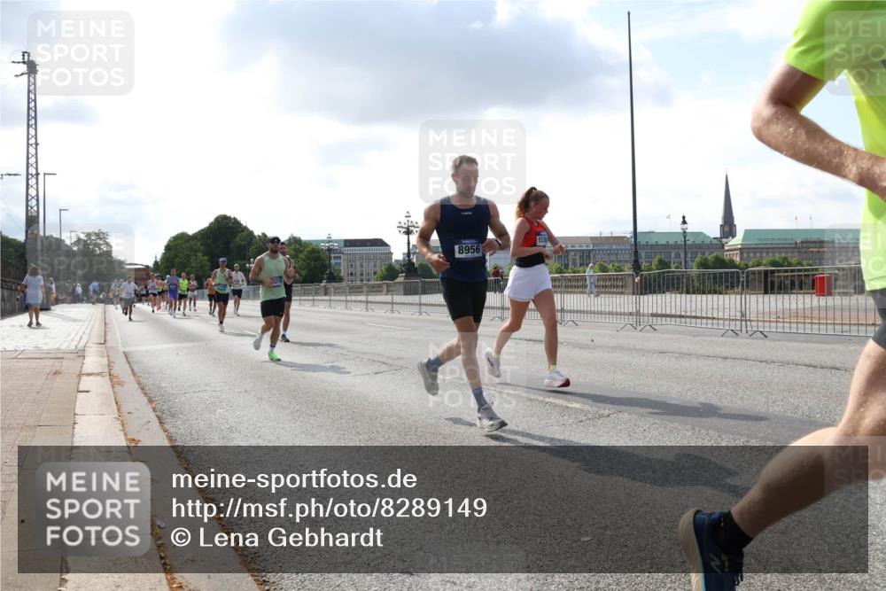 29.06.2025 - hella hamburg halbmarathon Lena Gebhardt http://msf.ph/oto/8289149 29.06.2025 09:46:12 Lombardsbrücke 8956, 1080, 1686, 1894, 2460, 2525, 3809, 3843, 3955, 4463, 4812, 5042, 5187, 5550, 6169, 6495, 6878, 7055, 7186, 7534, 7845, 7880, 7901, 7965, 8062, 8784, 8864, 8956, 9345, 10270, 10453, 10484, 10865, 10929, 11199, 11230, 11282, 11833, 12189, 12232, 12681, 13167, 13252, 13343, 13617, 13686, 13754, 14167, 14276, 14293, 15115, 15391, 15689, 16065, 16140, 16507, 16580, 16931, 17213, 17768 meine-sportfotos.de