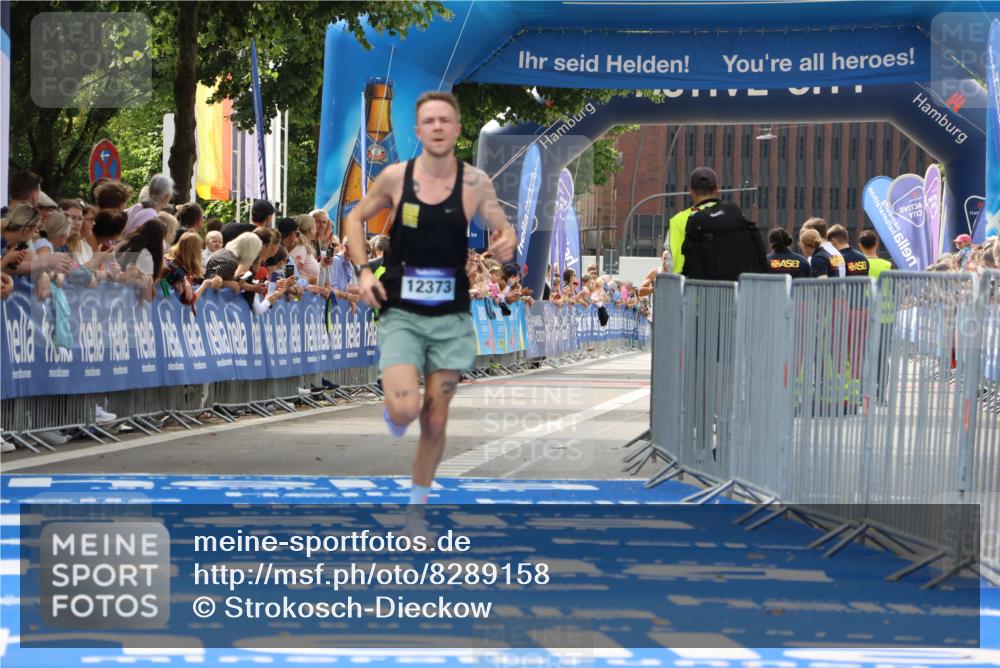 29.06.2025 - hella hamburg halbmarathon Strokosch-Dieckow http://msf.ph/oto/8289158 29.06.2025 10:20:21 Ziel 12373, 16245 meine-sportfotos.de