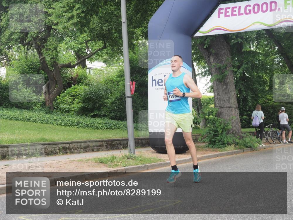 29.06.2025 - hella hamburg halbmarathon KatJ http://msf.ph/oto/8289199 29.06.2025 10:12:24 Zwischen KM18-KM19  meine-sportfotos.de