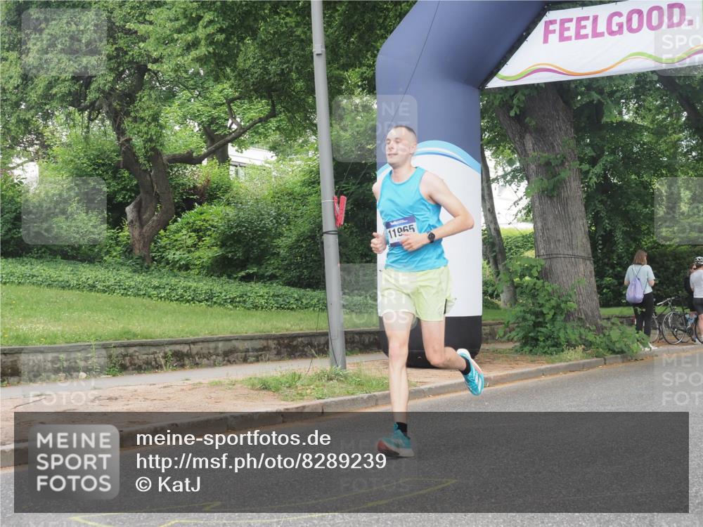 29.06.2025 - hella hamburg halbmarathon KatJ http://msf.ph/oto/8289239 29.06.2025 10:12:25 Zwischen KM18-KM19  meine-sportfotos.de