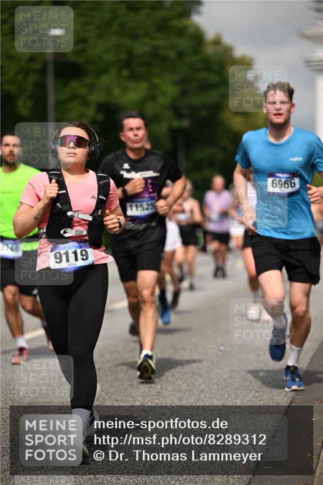 29.06.2025 - hella hamburg halbmarathon Dr. Thomas Lammeyer http://msf.ph/oto/8289312 29.06.2025 10:16:03 Kennedybrücke 1062, 1249, 1790, 1850, 3182, 3248, 3262, 3746, 3837, 4453, 4499, 5176, 6822, 6871, 6966, 7370, 7474, 8206, 8207, 9119, 9253, 9254, 9405 meine-sportfotos.de