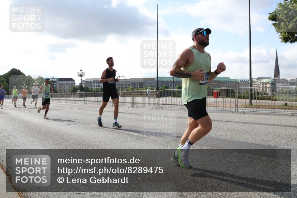 29.06.2025 - hella hamburg halbmarathon Lena Gebhardt http://msf.ph/oto/8289475 29.06.2025 09:46:14 Lombardsbrücke 17826, 358, 276, 1080, 1344, 1686, 1894, 2460, 2525, 3809, 3843, 3955, 4463, 4812, 5042, 5187, 5550, 6169, 6495, 6878, 7055, 7186, 7534, 7845, 7880, 7901, 7965, 8062, 8784, 8864, 8956, 9345, 10270, 10298, 10453, 10484, 10865, 10929, 11199, 11230, 11282, 11833, 12189, 12232, 12681, 12987, 13167, 13252, 13343, 13617, 13686, 13754, 14167, 14276, 14293, 15115, 15391, 15689, 16065, 16140, 16243, 16507, 16580, 16931, 17213, 17768 meine-sportfotos.de