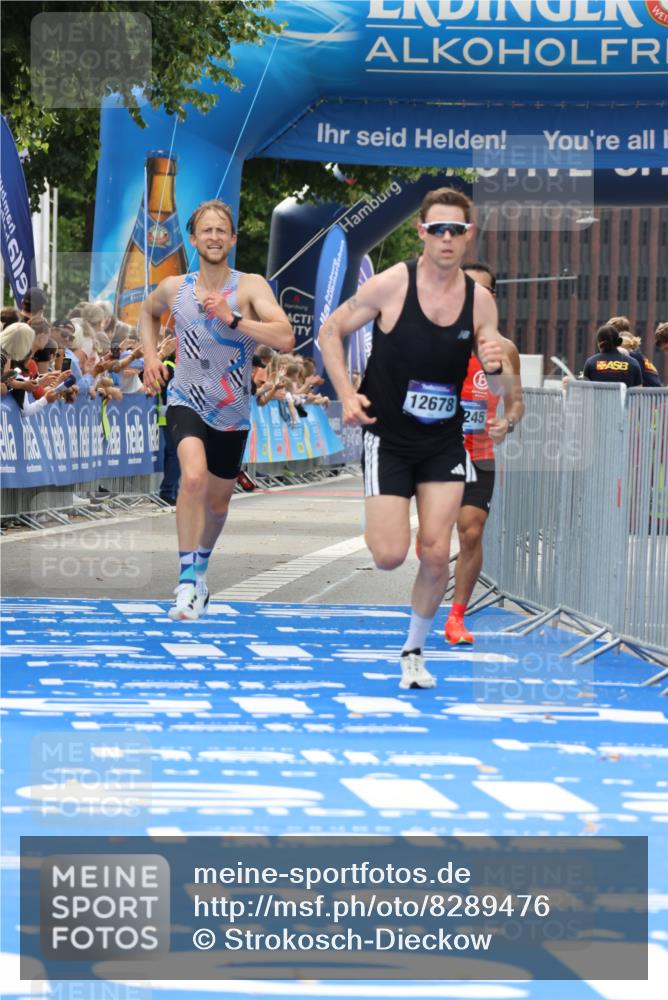 29.06.2025 - hella hamburg halbmarathon Strokosch-Dieckow http://msf.ph/oto/8289476 29.06.2025 10:20:12 Ziel 54, 12678, 14302, 16245 meine-sportfotos.de