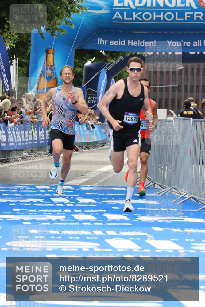 29.06.2025 - hella hamburg halbmarathon Strokosch-Dieckow http://msf.ph/oto/8289521 29.06.2025 10:20:12 Ziel 54, 12678, 14302, 16245 meine-sportfotos.de