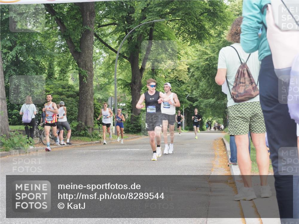 29.06.2025 - hella hamburg halbmarathon KatJ http://msf.ph/oto/8289544 29.06.2025 10:12:34 Zwischen KM18-KM19  meine-sportfotos.de