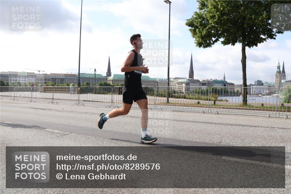 29.06.2025 - hella hamburg halbmarathon Lena Gebhardt http://msf.ph/oto/8289576 29.06.2025 09:46:15 Lombardsbrücke 1080, 1344, 1686, 1894, 2460, 2525, 3809, 3843, 3955, 4463, 4477, 4812, 5042, 5187, 5550, 6169, 6495, 6878, 7055, 7186, 7534, 7845, 7880, 7901, 7965, 8062, 8784, 8864, 8956, 9345, 10270, 10298, 10453, 10484, 10865, 10929, 11199, 11230, 11282, 11833, 12189, 12232, 12681, 12987, 13167, 13252, 13343, 13617, 13686, 13754, 13961, 14167, 14276, 14293, 15115, 15391, 15689, 16065, 16140, 16243, 16507, 16580, 16931, 17213, 17768 meine-sportfotos.de
