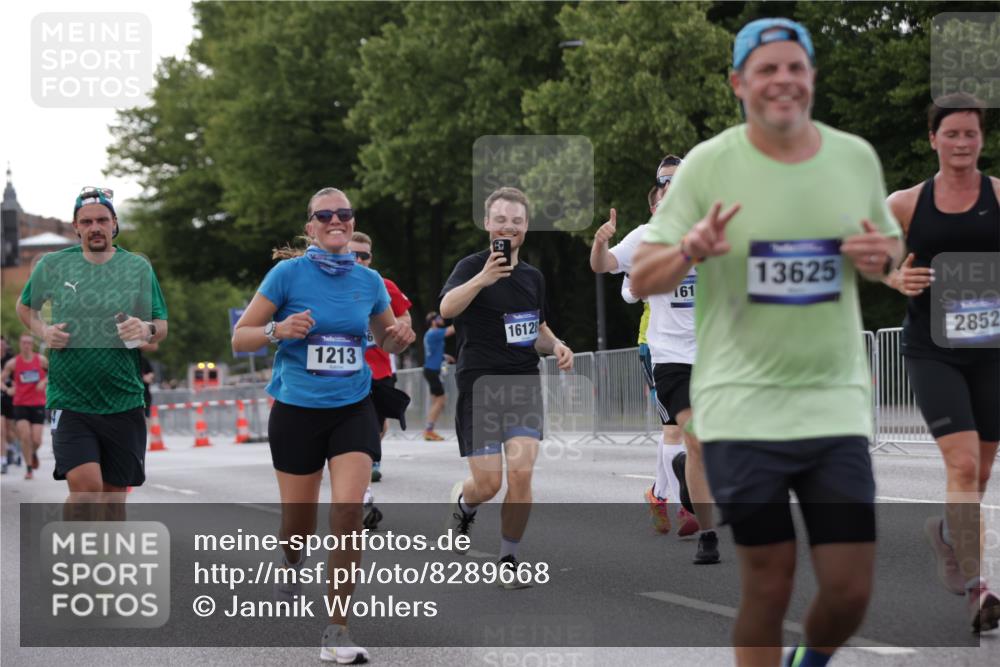 29.06.2025 - hella hamburg halbmarathon Jannik Wohlers http://msf.ph/oto/8289668 29.06.2025 10:04:07 Lombardsbrücke 1213, 1377, 1674, 2011, 2852, 3994, 4146, 4293, 4587, 5354, 5365, 5869, 8217, 9489, 10213, 10709, 10834, 10962, 12924, 12998, 13625, 14340, 14436, 14917, 16128, 16145, 16753, 16989, 17113, 17434, 17569, 17685, 17686, 17763, 18098, 18520, 18525 meine-sportfotos.de