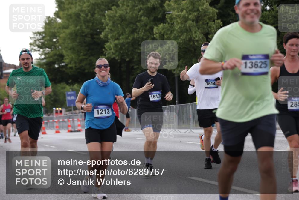29.06.2025 - hella hamburg halbmarathon Jannik Wohlers http://msf.ph/oto/8289767 29.06.2025 10:04:07 Lombardsbrücke 1213, 1377, 1674, 2011, 2852, 3994, 4146, 4293, 4587, 5354, 5365, 5869, 8217, 9489, 10213, 10709, 10834, 10962, 12924, 12998, 13625, 14340, 14436, 14917, 16128, 16145, 16753, 16989, 17113, 17434, 17569, 17685, 17686, 17763, 18098, 18520, 18525 meine-sportfotos.de