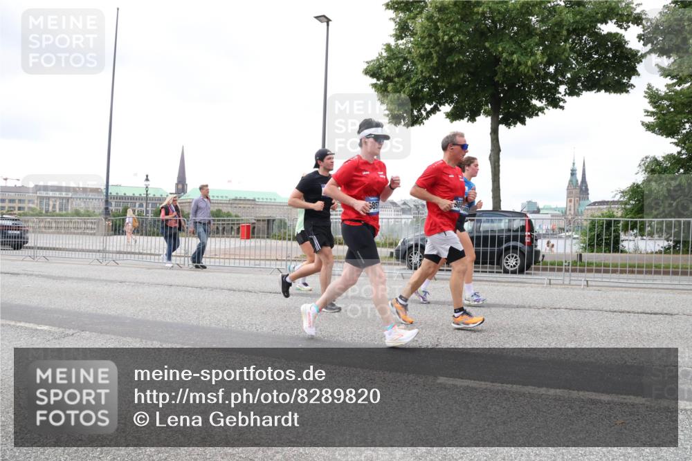 29.06.2025 - hella hamburg halbmarathon Lena Gebhardt http://msf.ph/oto/8289820 29.06.2025 10:55:41 Lombardsbrücke 3857, 1616, 1873, 1917, 3101, 3115, 3157, 3244, 3577, 4039, 4265, 4470, 4628, 4896, 5040, 5220, 5222, 5483, 5487, 5575, 6055, 6056, 6113, 6257, 6594, 7219, 7516, 7548, 7680, 7969, 8110, 8519, 8527, 8532, 8533, 8626, 8648, 9548, 9614, 9618, 9857, 9858, 9861, 9865, 9956, 10094, 10436, 10438, 10449, 10559, 10593, 10885, 11109, 11903, 11962, 11963, 12695, 12902, 13098, 13230, 14727, 15152, 15160, 16385 meine-sportfotos.de