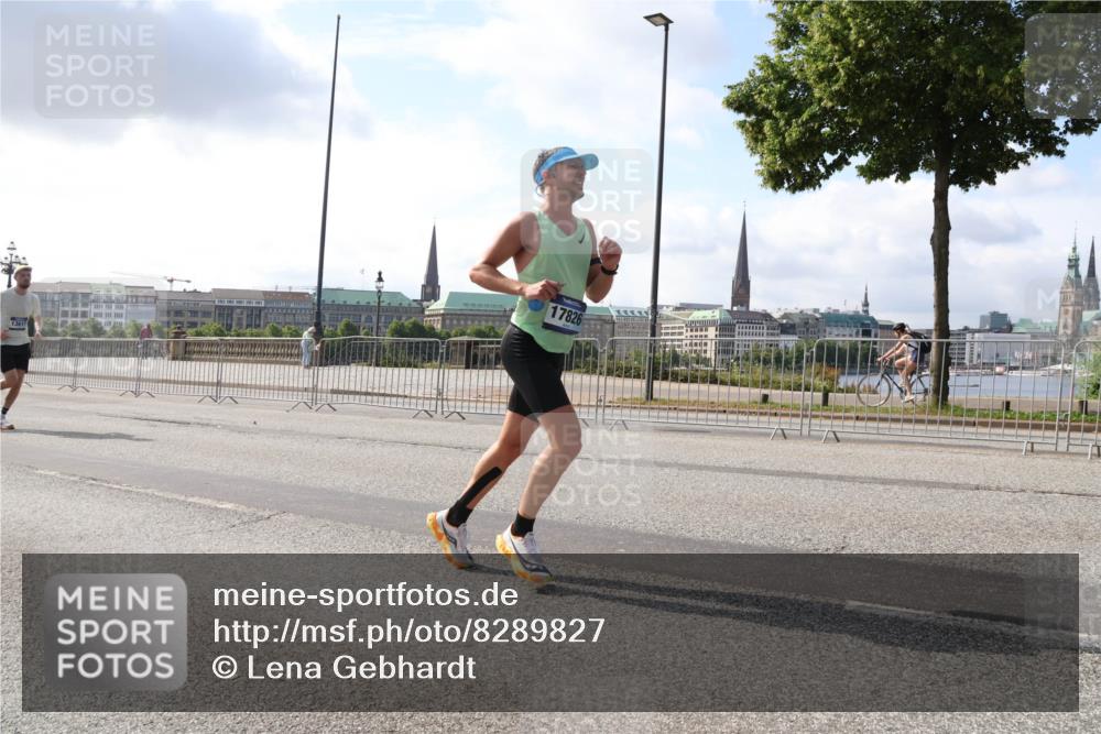 29.06.2025 - hella hamburg halbmarathon Lena Gebhardt http://msf.ph/oto/8289827 29.06.2025 09:46:17 Lombardsbrücke 13617, 17826, 1080, 1344, 1889, 1894, 2460, 2525, 3809, 3843, 3955, 4463, 4477, 4812, 5042, 5187, 6169, 6495, 6878, 7055, 7186, 7534, 7845, 7880, 7901, 8062, 8784, 8864, 8956, 9345, 10270, 10298, 10453, 10484, 10865, 10929, 11199, 11230, 11282, 11833, 12189, 12232, 12681, 12987, 13167, 13252, 13343, 13617, 13686, 13754, 13961, 14167, 14276, 14293, 15115, 15391, 15689, 15902, 16065, 16140, 16243, 16507, 16580, 16931, 17213, 17768 meine-sportfotos.de