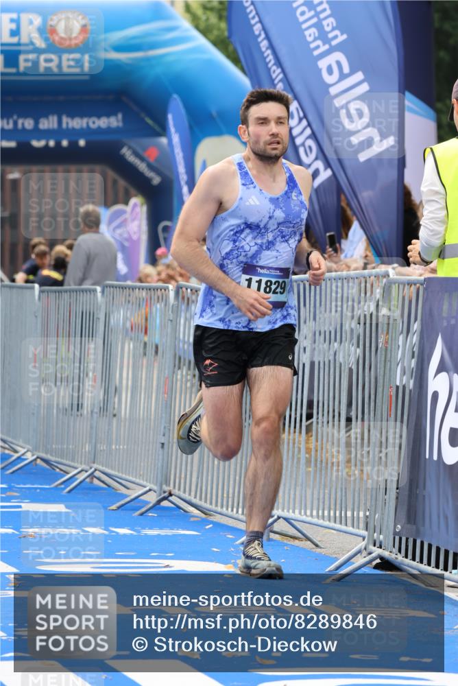 29.06.2025 - hella hamburg halbmarathon Strokosch-Dieckow http://msf.ph/oto/8289846 29.06.2025 10:20:04 Ziel 9255, 11829, 18848 meine-sportfotos.de