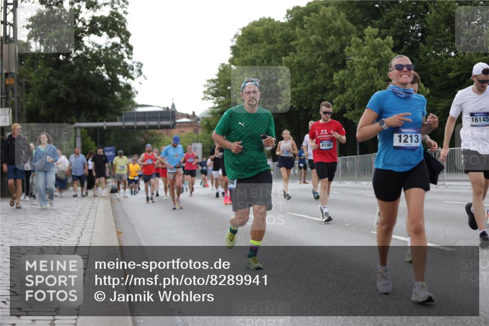29.06.2025 - hella hamburg halbmarathon Jannik Wohlers http://msf.ph/oto/8289941 29.06.2025 10:04:08 Lombardsbrücke 1213, 1347, 1377, 1674, 2011, 2852, 3994, 4146, 4293, 5354, 5365, 5869, 6311, 8217, 9489, 10213, 10709, 10834, 10962, 12924, 12998, 13625, 14436, 14917, 16128, 16145, 16753, 16989, 17113, 17434, 17569, 17685, 17686, 17763, 18098, 18520, 18525 meine-sportfotos.de