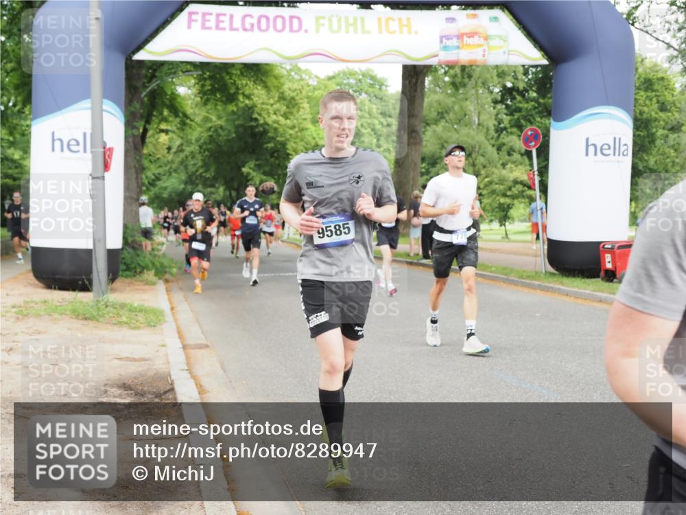 29.06.2025 - hella hamburg halbmarathon MichiJ http://msf.ph/oto/8289947 29.06.2025 10:33:25 Zwischen KM18-KM19 1424, 1569, 2590, 4270, 4854, 4997, 7709, 9159, 9585, 12643, 15651 meine-sportfotos.de