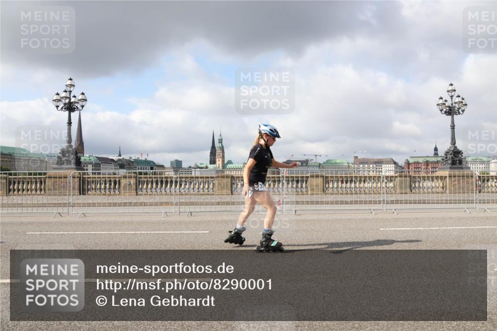 29.06.2025 - hella hamburg halbmarathon Lena Gebhardt http://msf.ph/oto/8290001 29.06.2025 09:05:48 Lombardsbrücke  meine-sportfotos.de