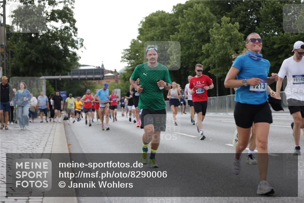 29.06.2025 - hella hamburg halbmarathon Jannik Wohlers http://msf.ph/oto/8290006 29.06.2025 10:04:08 Lombardsbrücke 1213, 1347, 1377, 1674, 2011, 2852, 3994, 4146, 4293, 5354, 5365, 5869, 6311, 8217, 9489, 10213, 10709, 10834, 10962, 12924, 12998, 13625, 14436, 14917, 16128, 16145, 16753, 16989, 17113, 17434, 17569, 17685, 17686, 17763, 18098, 18520, 18525 meine-sportfotos.de