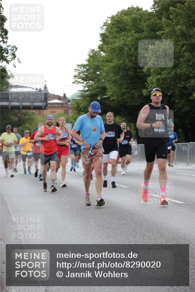 29.06.2025 - hella hamburg halbmarathon Jannik Wohlers http://msf.ph/oto/8290020 29.06.2025 10:04:11 Lombardsbrücke 1213, 1347, 1377, 1674, 2011, 2852, 3994, 4146, 4293, 5869, 6311, 9489, 10100, 10213, 10709, 10834, 10962, 12924, 13533, 13625, 15532, 16128, 16145, 16753, 16989, 16995, 17113, 17434, 17540, 17569, 17685, 17686, 17763, 18098, 18520, 18525 meine-sportfotos.de