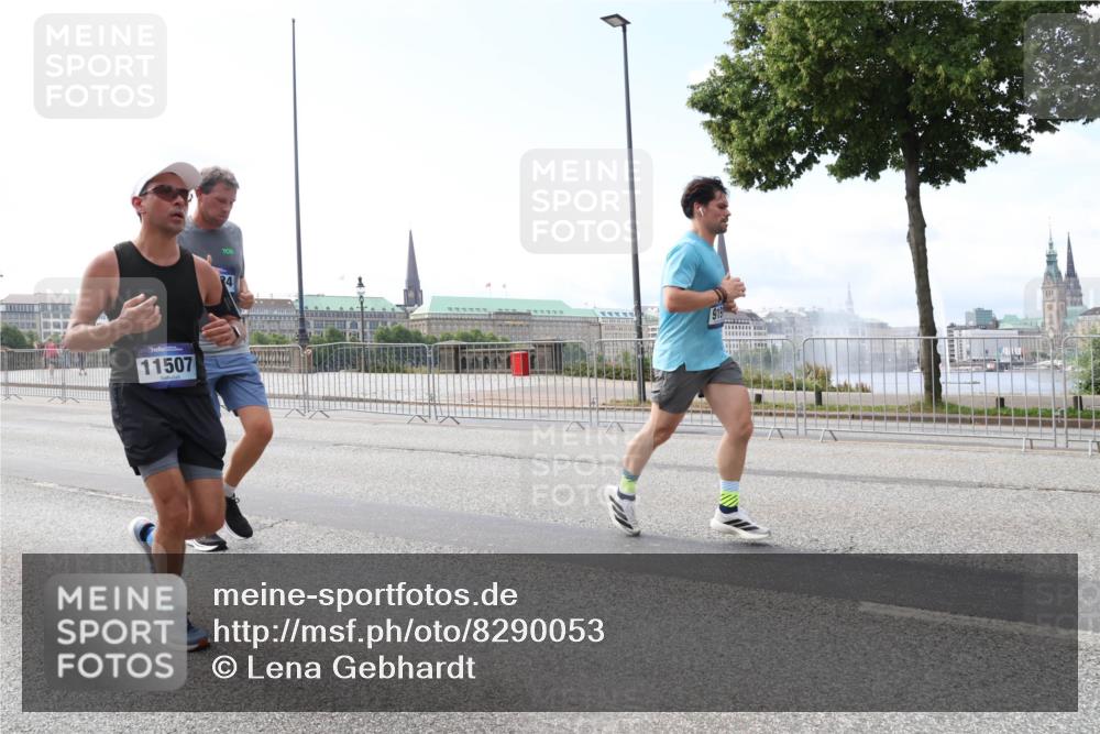 29.06.2025 - hella hamburg halbmarathon Lena Gebhardt http://msf.ph/oto/8290053 29.06.2025 10:11:50 Lombardsbrücke 1328, 1531, 1866, 1992, 3363, 4227, 5379, 5605, 7571, 8115, 8807, 8810, 9191, 9428, 10042, 10372, 10409, 10428, 11321, 11507, 11525, 11537, 11581, 11755, 11917, 12473, 13171, 13177, 13203, 13542, 13939, 13958, 14008, 14196, 14384, 15137, 15797, 15945, 16976, 17080, 17638, 17774, 17866, 18261, 18278, 18382, 18395, 18655, 19172 meine-sportfotos.de