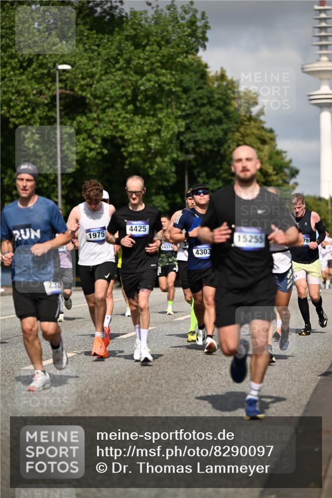 29.06.2025 - hella hamburg halbmarathon Dr. Thomas Lammeyer http://msf.ph/oto/8290097 29.06.2025 09:53:25 Kennedybrücke 1343, 1445, 1615, 1800, 1975, 2324, 2573, 2949, 3282, 3431, 3530, 4303, 4425, 5248, 5889, 6123, 6682, 7495, 7796, 8370, 8629, 8925, 9264, 9265, 9294, 9296, 9979, 10894, 10930 meine-sportfotos.de